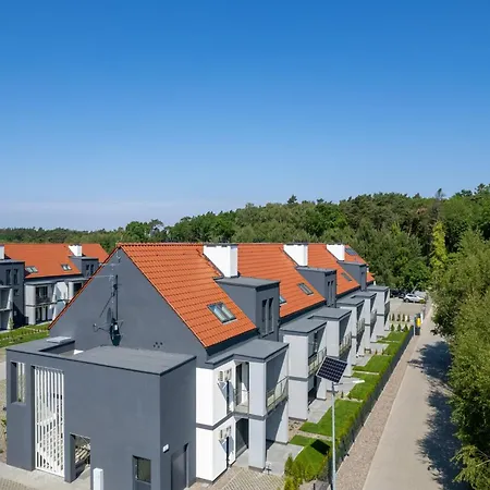 Coast Close To The With Parking & Balcony By Renters Apartman