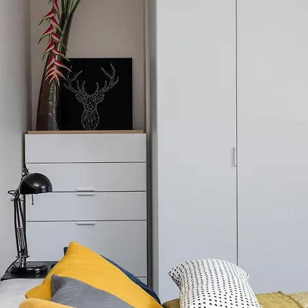 Daire Coast Close To The With Parking & Balcony By Renters