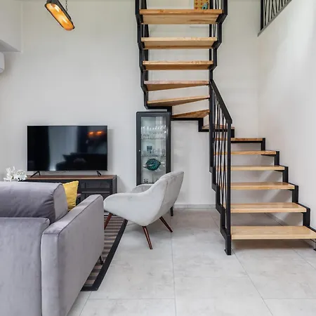 Coast Close To The With Parking & Balcony By Renters * Niechorze